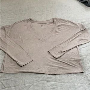 GAP Fit Breathe V Neck Oversized Crop